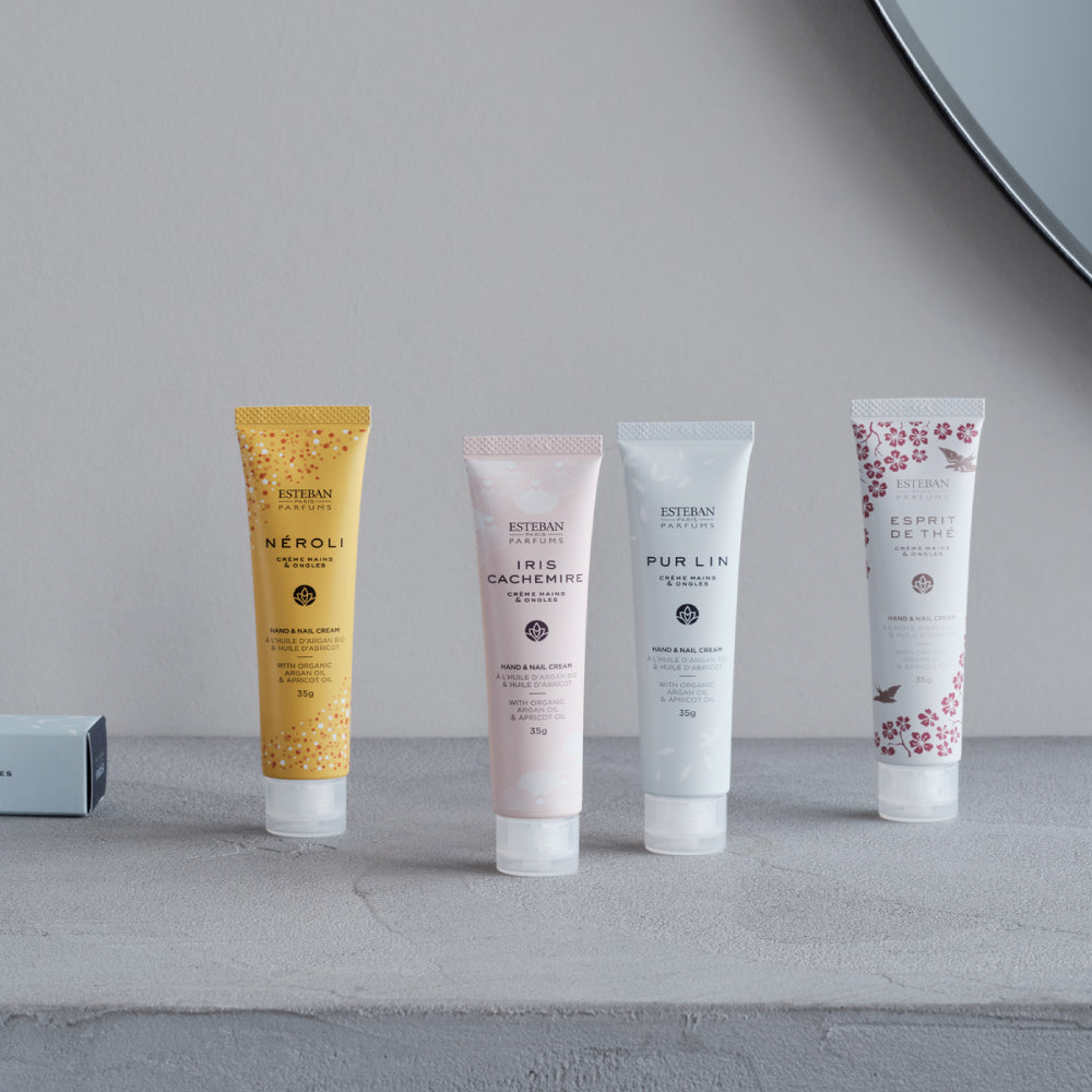 hand_3.jpg?v=1759393302&width=1000